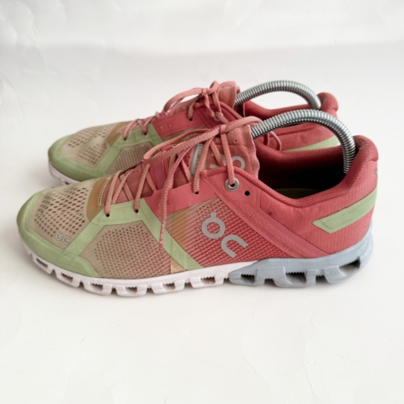On Running Cloudflow Guava Sneakers Size 10 - Picture 6 of 7